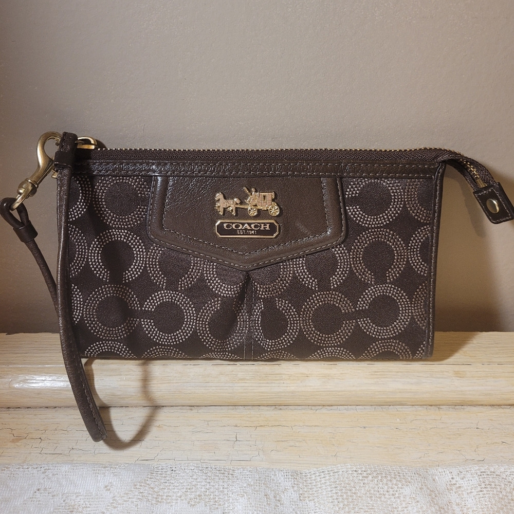 COACH WALLET WRISTLET SIGNATURE